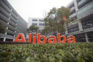 Японська компанія Softbank продає акції китайського інтернет-гіганта Alibaba