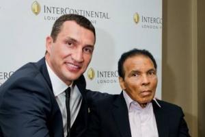 "Бог прийшов за чемпіоном": зірки боксу висловили співчуття у зв'язку зі смертю Мохаммеда Алі