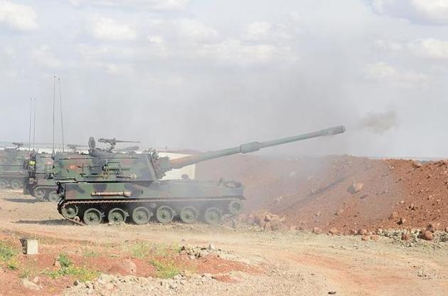 Турецкие войска огнем из САУ накрыли боевиков ИГИЛ в Сирии