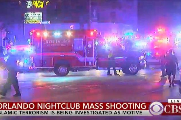 Кількість жертв атаки на нічний клуб у Орландо збільшилася до 50 осіб