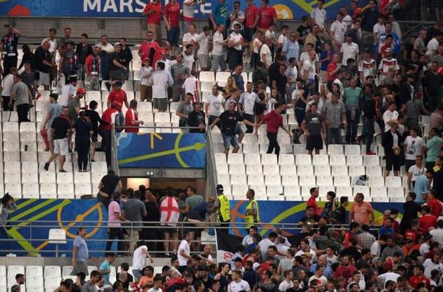 Фанаты подрались на стадионе