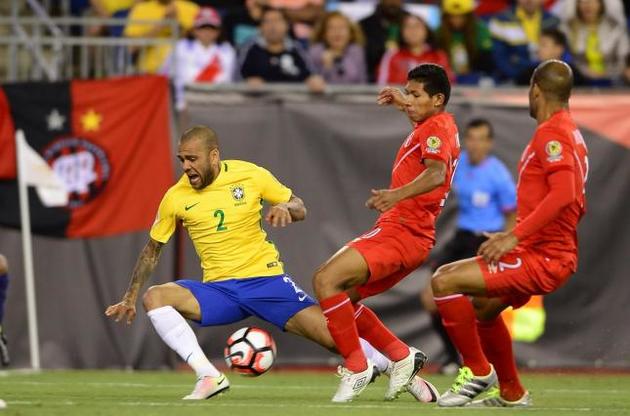 Сборная Бразилии не вышла в плей-офф Кубка Америки из-за гола рукой
