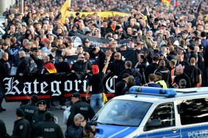 Немецкая полиция нашла хулиганов, напавших на украинских болельщиков на Евро-2016