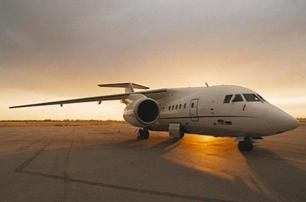 В Украину летит Ан-148, забиравший из Киева Ерофеева и Александрова