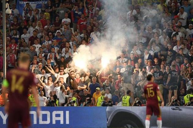 Сборная России может отправиться домой вместе с фанатами