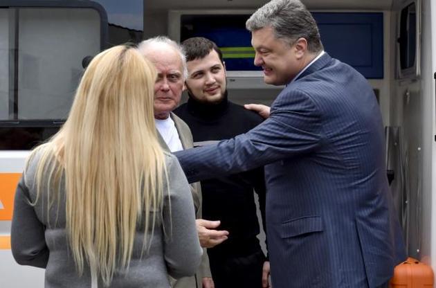 Після офіційної церемонії Порошенко провів особисту зустріч з Афанасьєвим і Солошенко