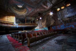 Поступися місцем! (реформа в театрі)