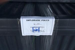Дипломаты снова попались на контрабанде сигарет в Закарпатье