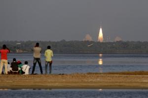 Индия вывела на орбиту рекордное количество спутников