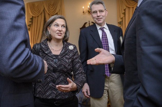 Нуланд прилетела в Киев