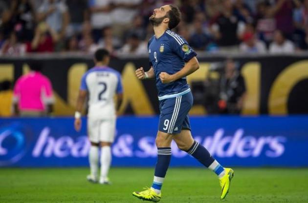 Игуаин оформил дубль