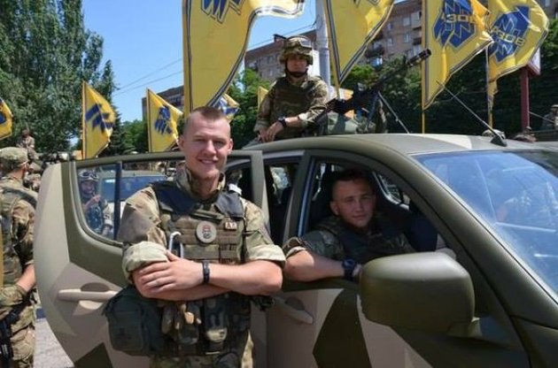 Шкиряк сообщил о возвращении в АТО полков "Азов" и "Донбасс"