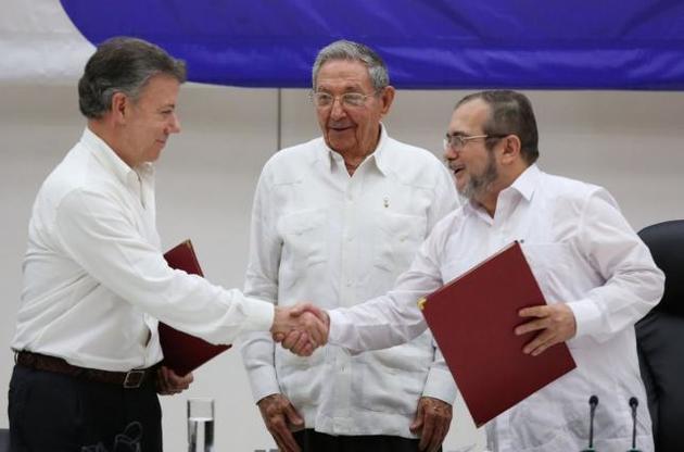 Влада Колумбії і повстанці уклали історичну мирну угоду