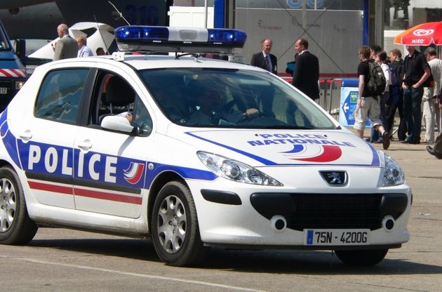 В Марселі двох осіб розстріляли з автомату Калашнікова