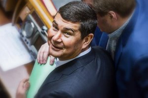 Парубий пообещал поставить снятие неприкосновенности с Онищенко на голосование во вторник