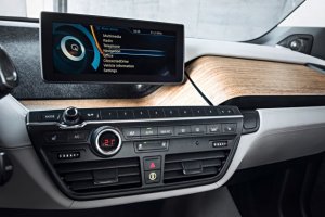 BMW планирует вывести на рынок собственную модель самоуправляемого автомобиля