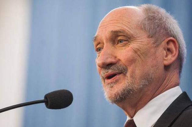 На саміті планується прийняти рішення про розміщення в Польщі та країнах Балтії чотирьох батальйонів НАТО