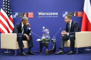 Обама пообещал Дуде направить в Польшу тысячу американских солдат