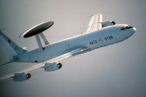НАТО надасть літаки-розвідники для боротьби з ІД