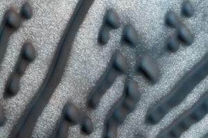NASA опубликовало снимок "кода азбуки Морзе" на Марсе