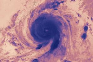 NASA представило снимки мощнейшего тайфуна в инфракрасном свете