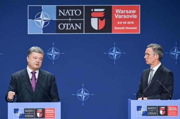 Украину на саммите НАТО "похлопали по спине" – NYT