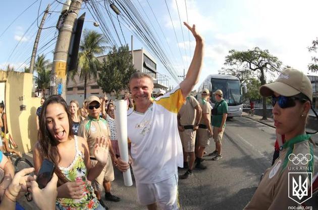 Бубка переизбрался в исполком МОК и пронес олимпийский огонь по улицам Рио