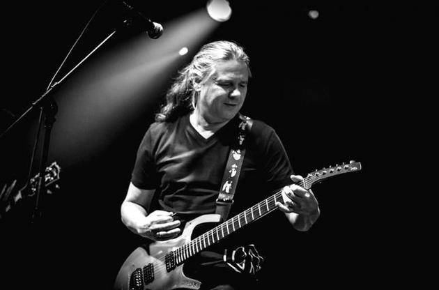 Чиж поїде з концертом у анексований Крим