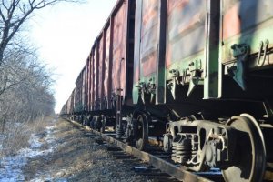 Террористы обстреляли в Донецкой области поезд "Укрзалізниці"