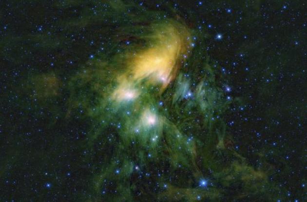 NASA опубликовало фото "танцующих" звезд