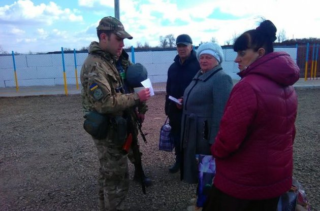 ФСБ ищет доказательства причастности украинских военных к контрабанде в Донбассе – ИС