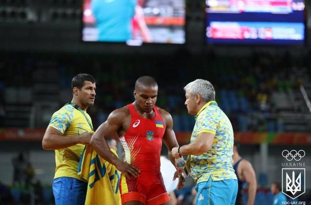 Жан Беленюк уверенно выигрывал после первой половины схватки