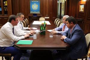 Луценко і Ситник обговорили конфлікт співробітників ГПУ і НАБУ