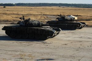 Военное руководство РФ привлекло лучшие танковые экипажи ОРДЛО к участию в "любимом игрище Шойгу" - разведка