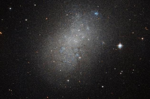 "Хаббл" получил снимок карликовой галактики из созвездия Гидры