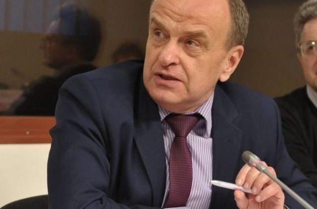 У сільських школах іде справжня битва за вчительські місця, розповів новий 60-річний перший заступник міністра освіти