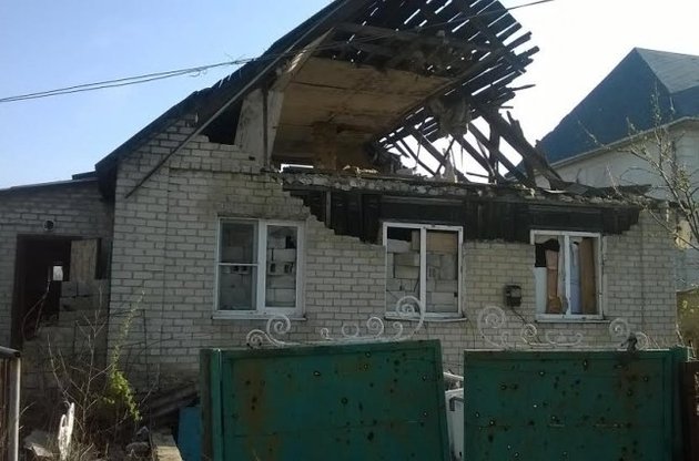 Результати ворожого обстрілу в Пісках