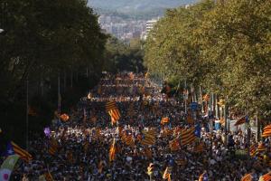 На підтримку незалежності Каталонії на вулиці вийшли 800 тисяч осіб