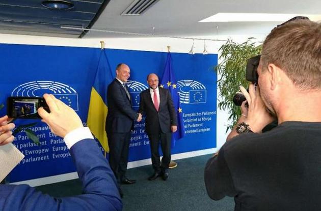 Європарламент розгляне питання надання безвізового режиму Україні на початку жовтня