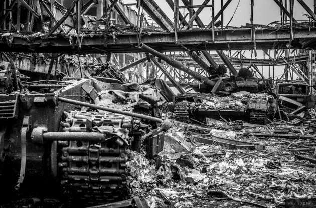 Розвідка повідомляє про випадки мародерства на території Донецького аеропорту