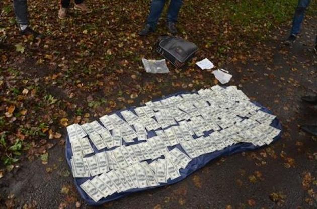 Руководителя регионального отделения ФГИ задержали при получении первой части взятки в 20 тысяч долларов