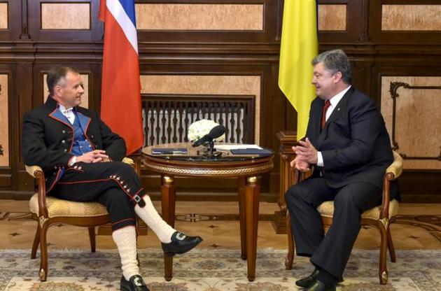 Порошенко встретился с иностранными послами