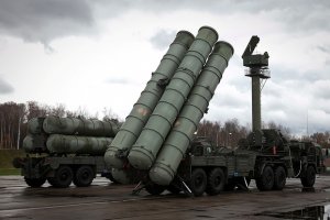 В Крыму оккупанты развернули ракетный комплекс С-400 "Триумф"