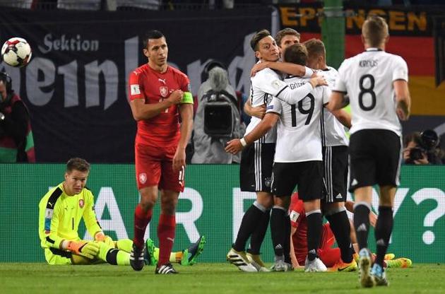 Німці забили три голи чехам