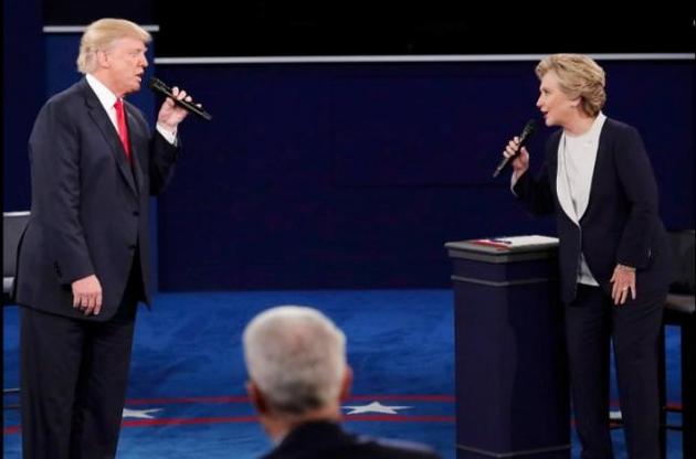 Вторые дебаты кандидатов в президенты США: Трамп оправдывался за 2005 год и угрожал Клинтон тюрьмой
