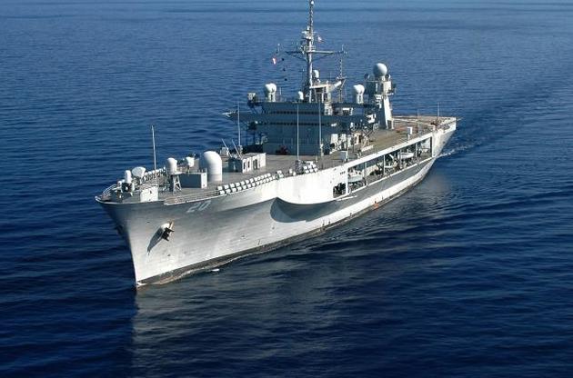 Флагманский корабль 6-го флота ВМС США вошел в Черное море