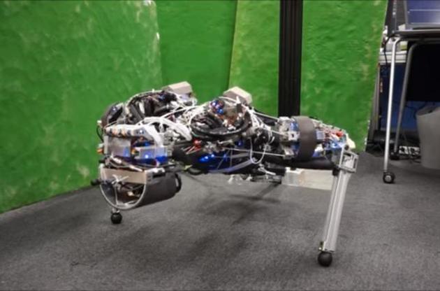 Робот может отжиматься на протяжении 11 минут