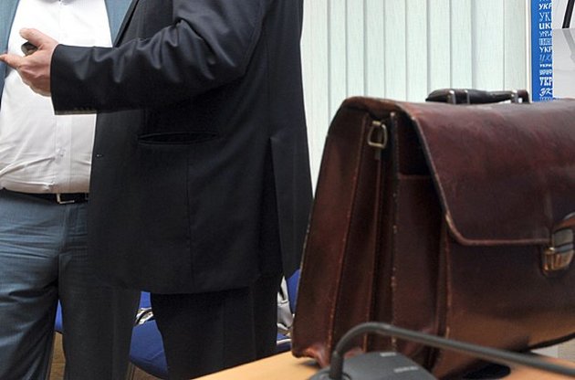 На думку Трепака, такі дії ведуть до узурпації влади