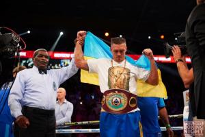 Усик став боксером року за версією WBO Intercontinental