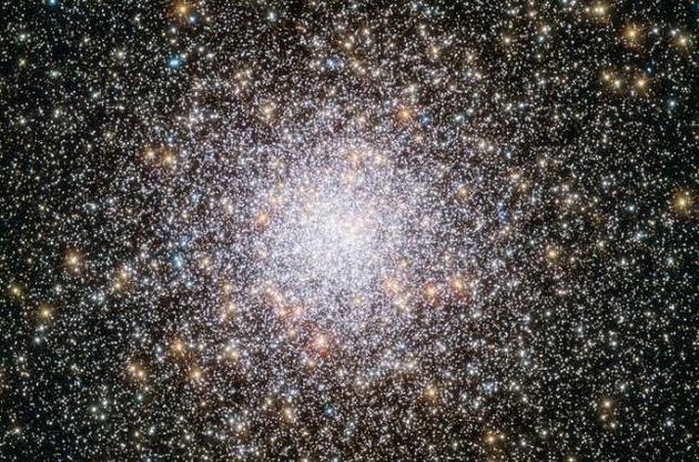"Хаббл" сделал снимок аномально молодых звезд на окраинах Млечного Пути